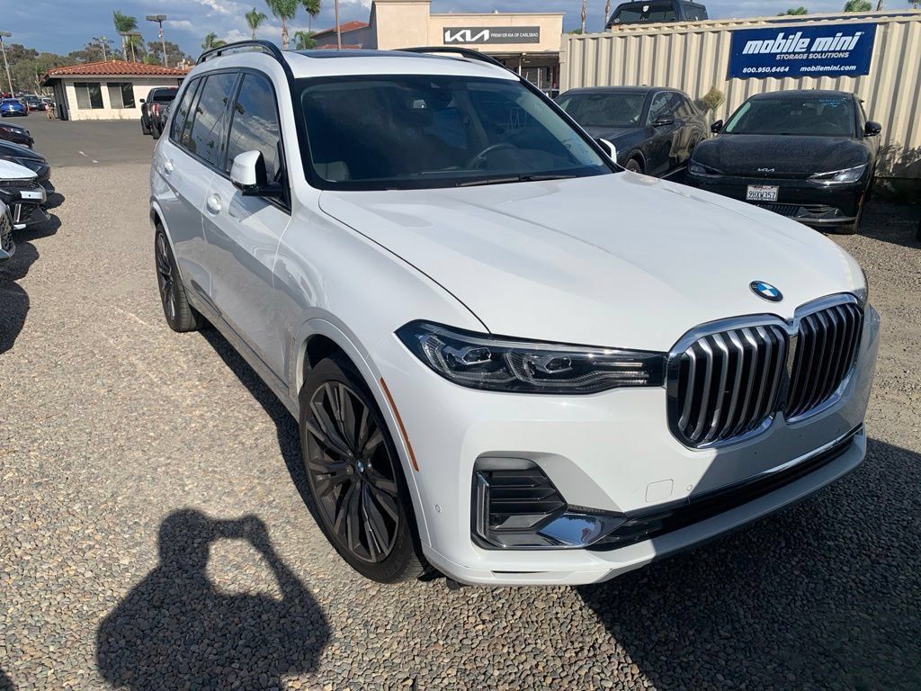 Used 2022 BMW X7 xDrive40i w/ Premium Package AWD/4WD image 4