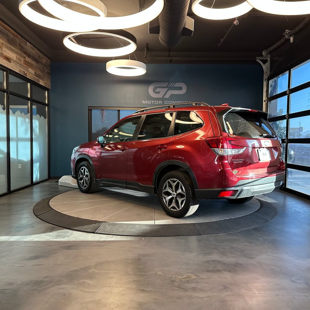 Used 2023 Subaru Forester Premium AWD/4WD image 5