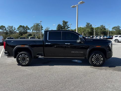 Used 2026 GMC Sierra 2500 Denali Ultimate AWD/4WD image 3