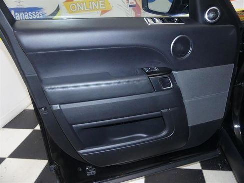 Used 2020 Land Rover Range Rover Sport HST image 24