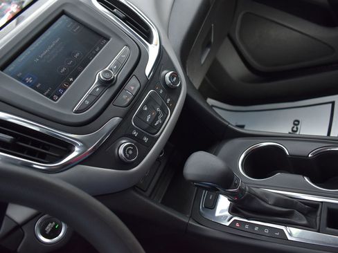 Used 2024 Chevrolet Equinox LS w/ Midnight Edition image 24