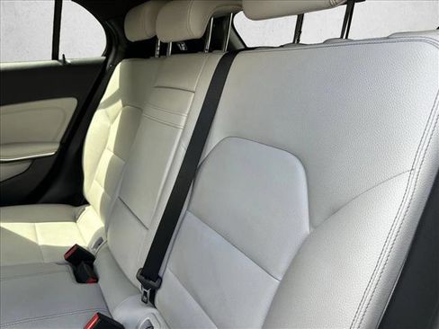 Used 2017 Mercedes-Benz GLA 250 image 21