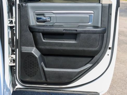 Used 2022 RAM 1500 Classic SLT w/ Electronics Group AWD/4WD image 17