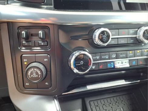Certified 2025 Ford F150 Lariat w/ Equipment Group 502A High AWD/4WD image 22