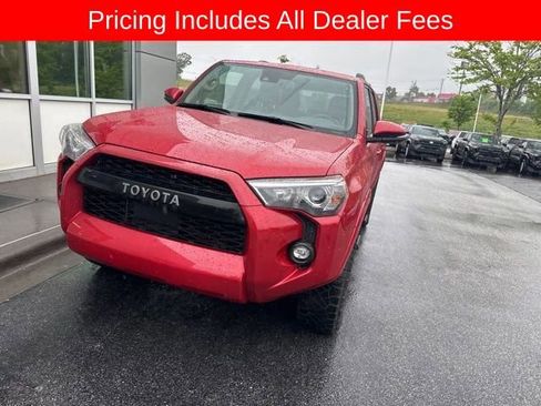 Used 2023 Toyota 4Runner SR5 Premium w/ Moonroof Package AWD/4WD image 7