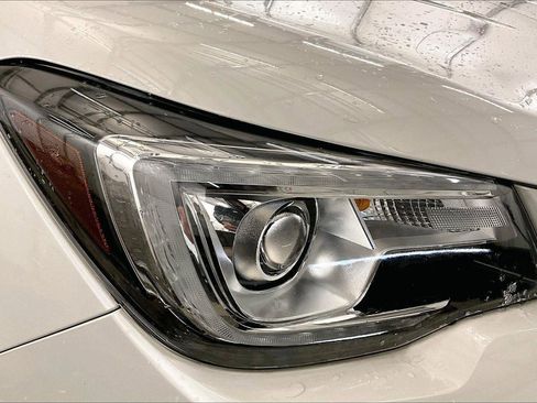 Used 2017 Subaru Forester 2.5i Touring image 27