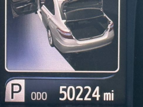 Used 2016 Toyota Camry SE FWD image 10