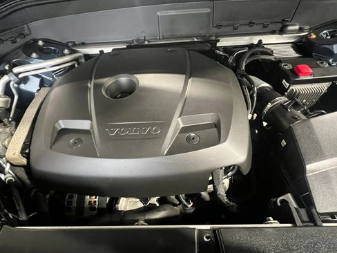 Used 2020 Volvo XC90 T5 Momentum AWD/4WD image 35