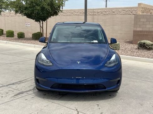 Used 2023 Tesla Model Y Long Range AWD/4WD image 3