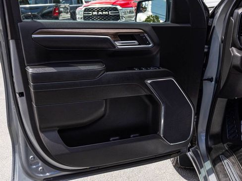 Used 2024 Chevrolet Silverado 1500 LT AWD/4WD image 11