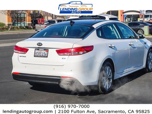 Used 2018 Kia Optima EX w/ Premium Package FWD image 4
