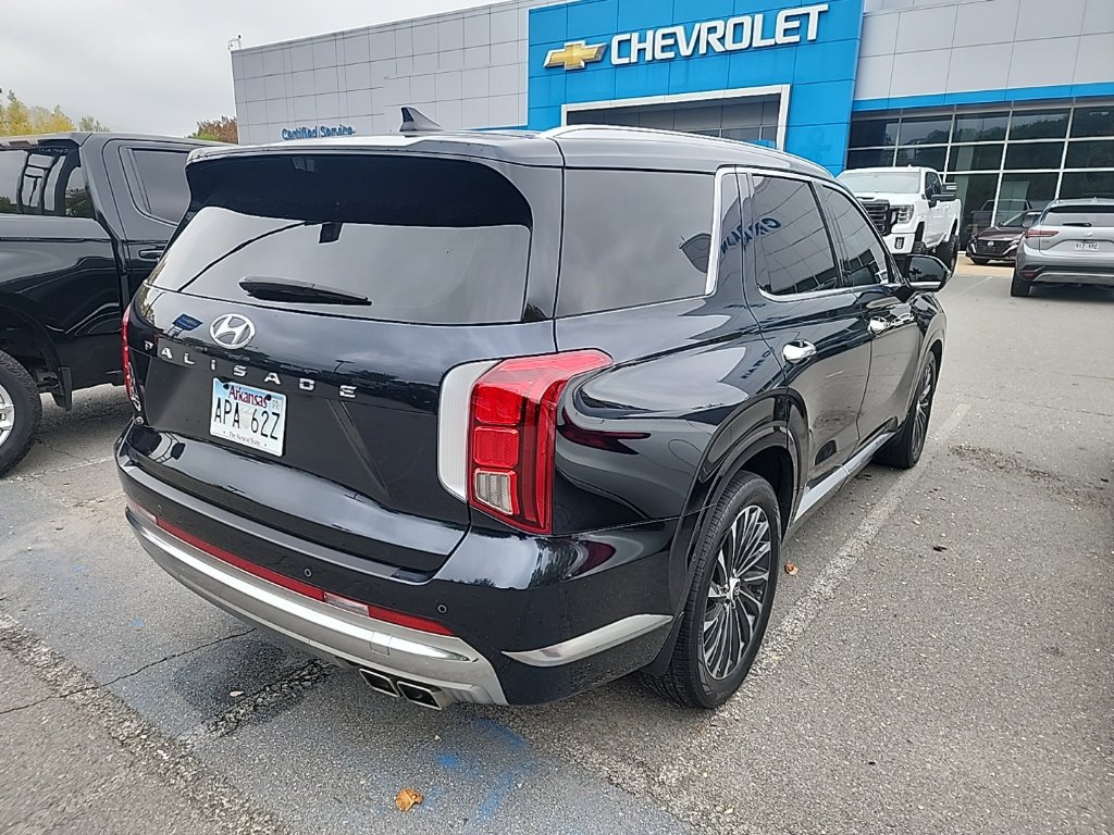 Used 2023 Hyundai Palisade Calligraphy FWD image 4