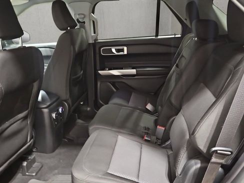 Used 2022 Ford Explorer XLT w/ Class IV Trailer Tow Package image 21