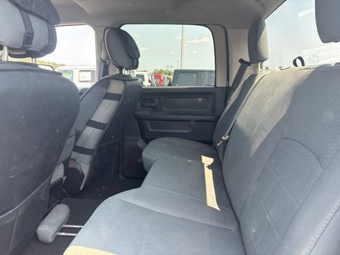 Used 2015 RAM 2500 Tradesman w/ Chrome Appearance Group AWD/4WD image 10