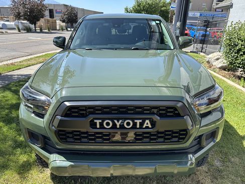 Used 2022 Toyota Tacoma SR5 w/ Trail Edition AWD/4WD image 13
