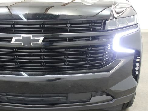 Used 2023 Chevrolet Tahoe RST RWD image 8