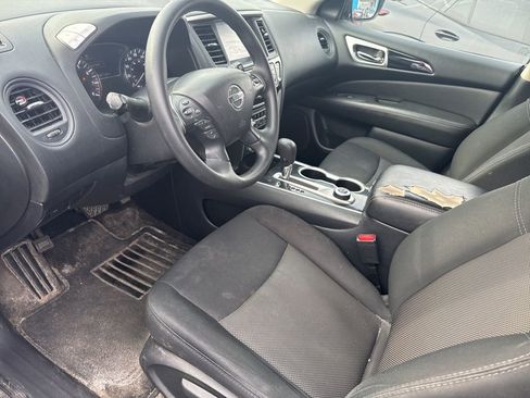Used 2019 Nissan Pathfinder S AWD/4WD image 8