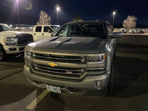 Used 2017 Chevrolet Silverado 1500 LTZ Z71 w/ LTZ Plus Package image 3