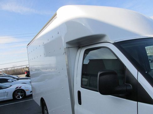 Used 2014 Chevrolet Express 3500 RWD image 40