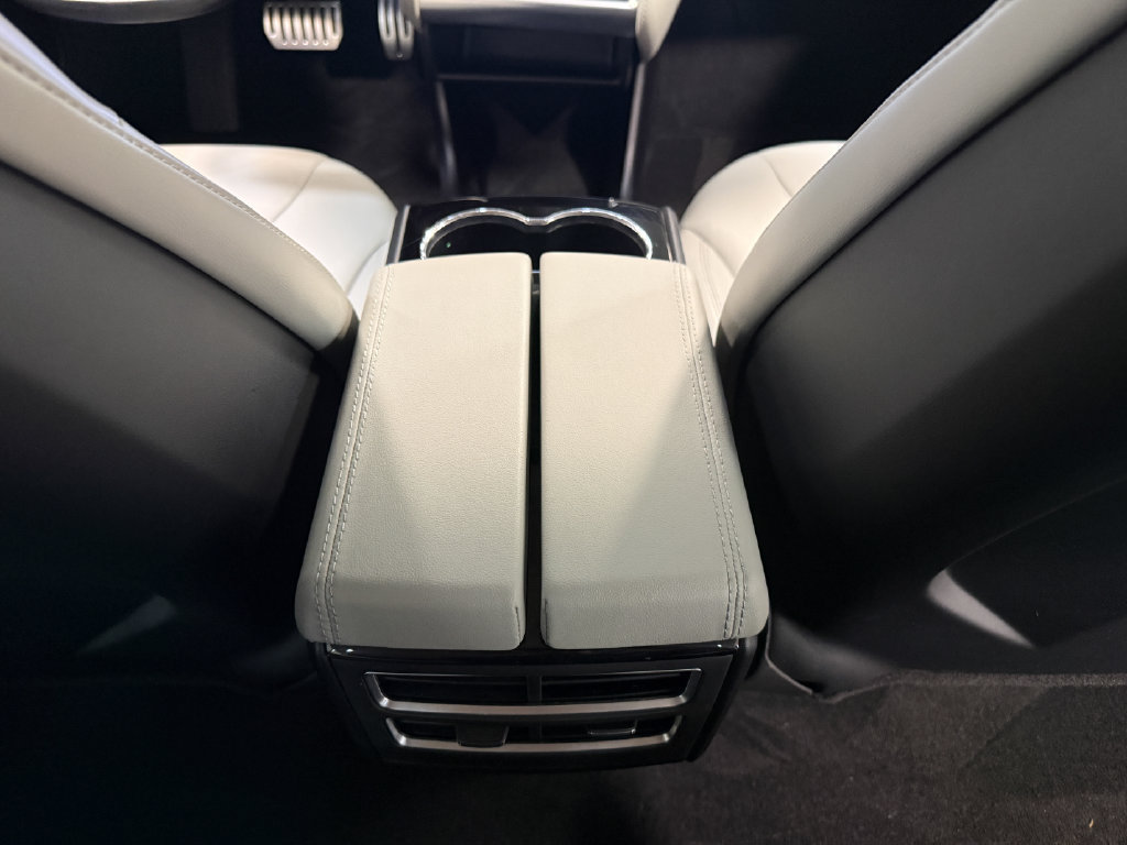 Used 2013 Tesla Model S Performance RWD image 59