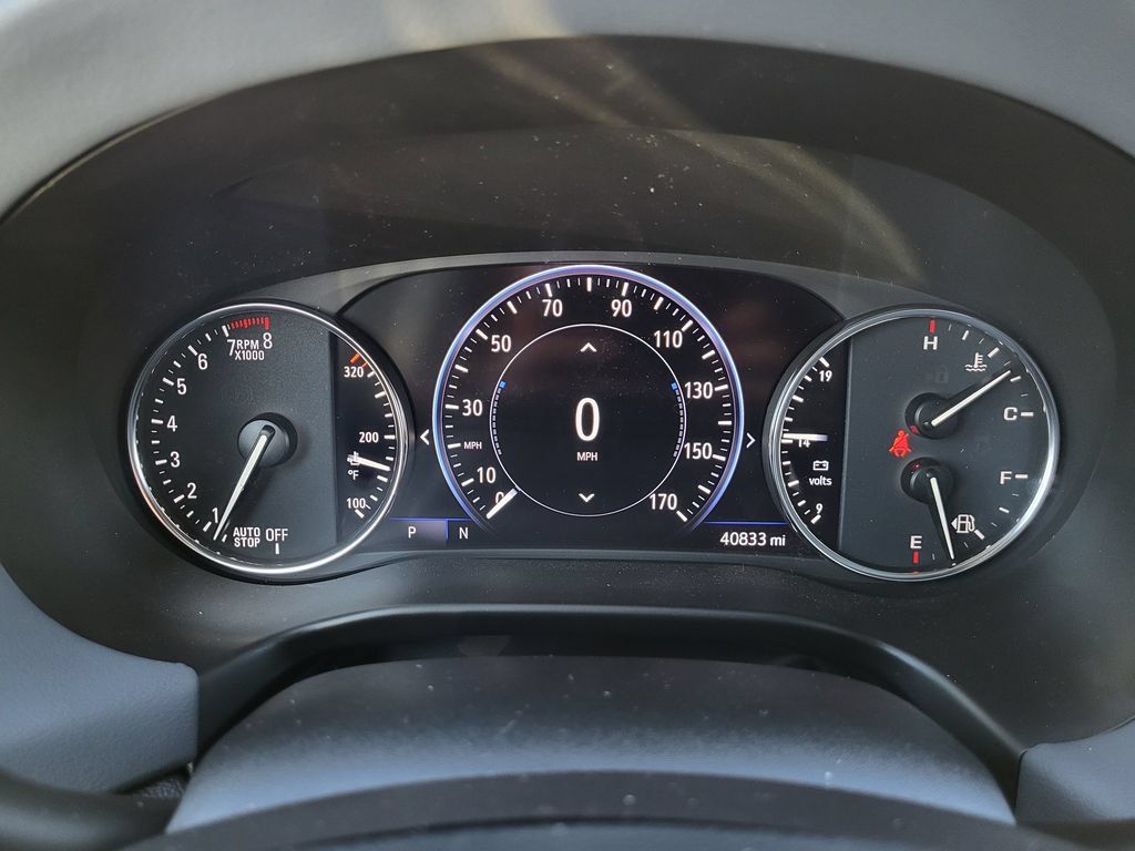 Used 2024 Buick Enclave Premium AWD/4WD image 11