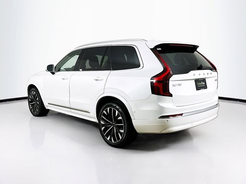 Used 2025 Volvo XC90 B5 Plus image 5