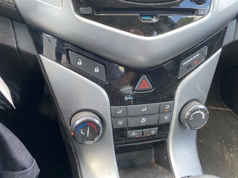 Used 2014 Chevrolet Cruze LT FWD image 27
