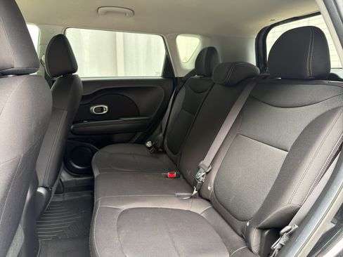 Used 2017 Kia Soul FWD image 14