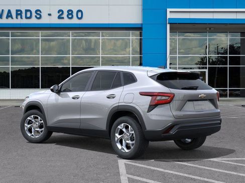 New 2026 Chevrolet Trax LS image 3