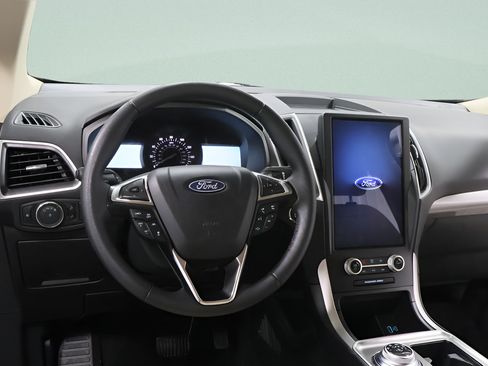 Used 2024 Ford Edge SEL w/ Convenience Package AWD/4WD image 9
