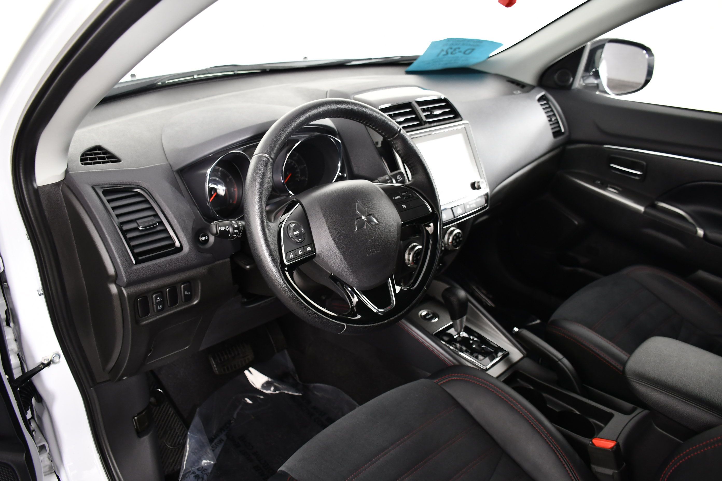 Used 2024 Mitsubishi Outlander Sport SE AWD/4WD image 36