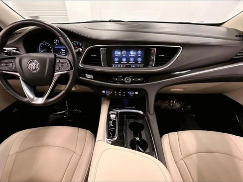 Used 2023 Buick Enclave Essence image 14