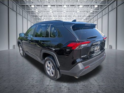 Used 2025 Toyota RAV4 XLE AWD/4WD image 3