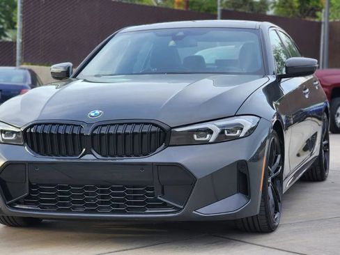 Used 2024 BMW 330i Sedan w/ M Sport Package RWD image 2
