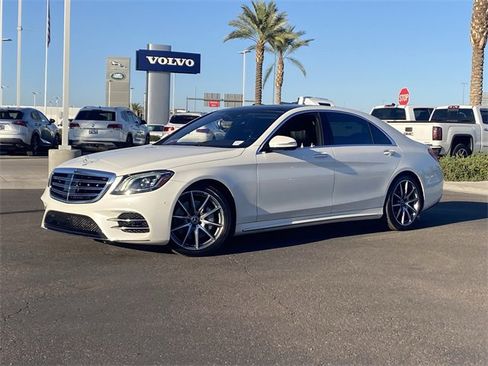 Used 2019 Mercedes-Benz S 560 Sedan image 2