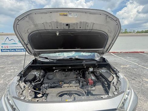 Used 2020 Toyota RAV4 XLE FWD image 23