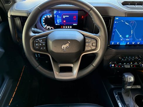 Used 2024 Ford Bronco Badlands image 15