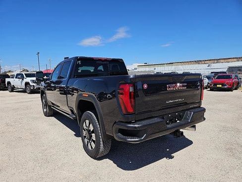 New 2025 GMC Sierra 2500 Denali w/ Denali Reserve Package image 3
