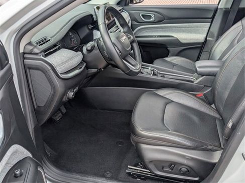 Used 2022 Jeep Compass Latitude w/ Sun and Sound Group image 8