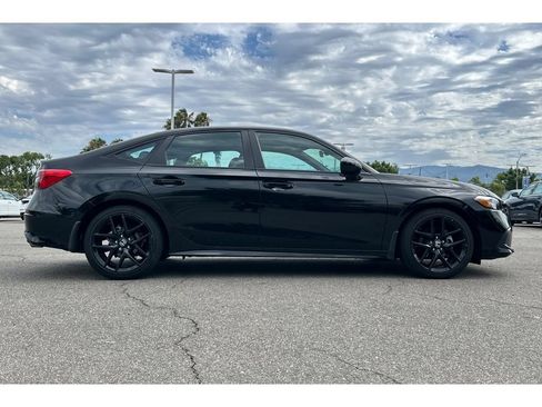 Used 2023 Honda Civic Sport image 7