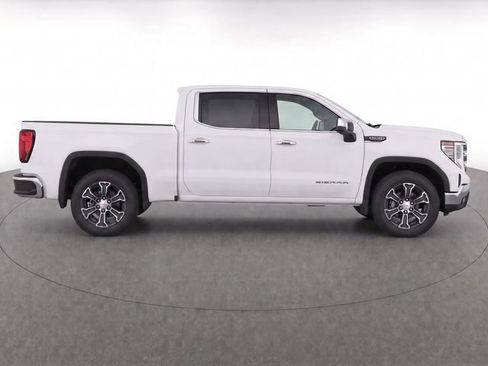 Used 2025 GMC Sierra 1500 SLT RWD image 2