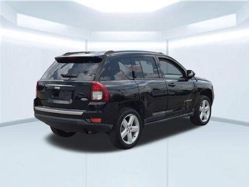 Used 2014 Jeep Compass Latitude FWD image 6