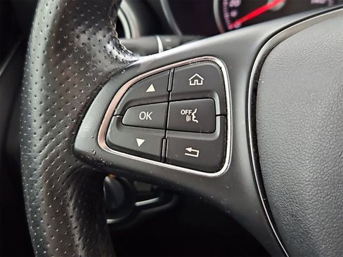 Used 2017 Mercedes-Benz C 300 Sedan image 25