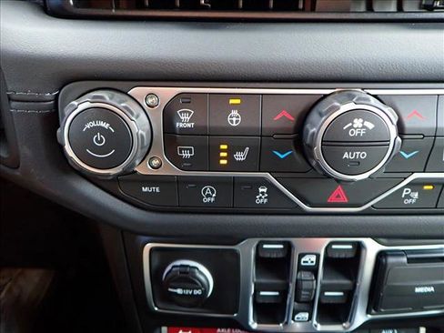 New 2026 Jeep Gladiator Mojave AWD/4WD image 19