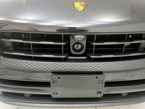 Used 2024 Porsche Macan S AWD/4WD image 23