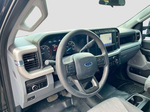 Used 2023 Ford F250 XL w/ XL Chrome Package RWD image 9