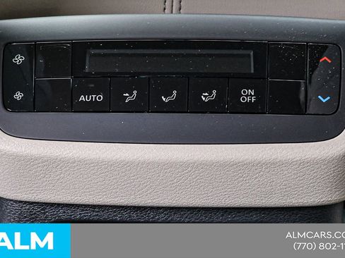 Used 2024 Nissan Pathfinder SV image 48