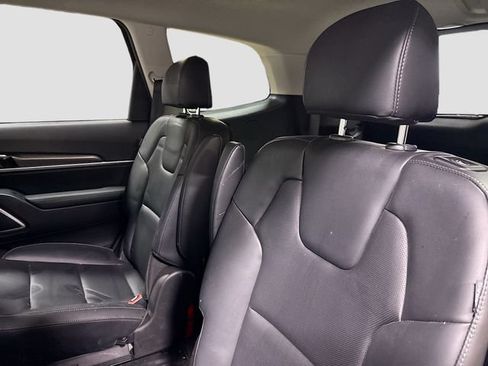 Used 2024 Kia Telluride S AWD/4WD image 25