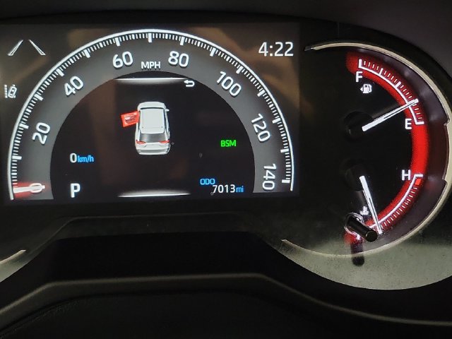 Used 2024 Toyota RAV4 XLE w/ Convenience Package FWD image 2