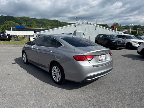 Used 2015 Chrysler 200 Limited w/ Convenience Group FWD image 6